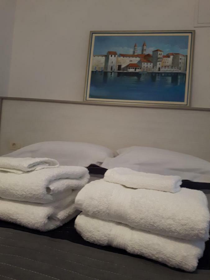 Apartments Nika Trogir Ngoại thất bức ảnh